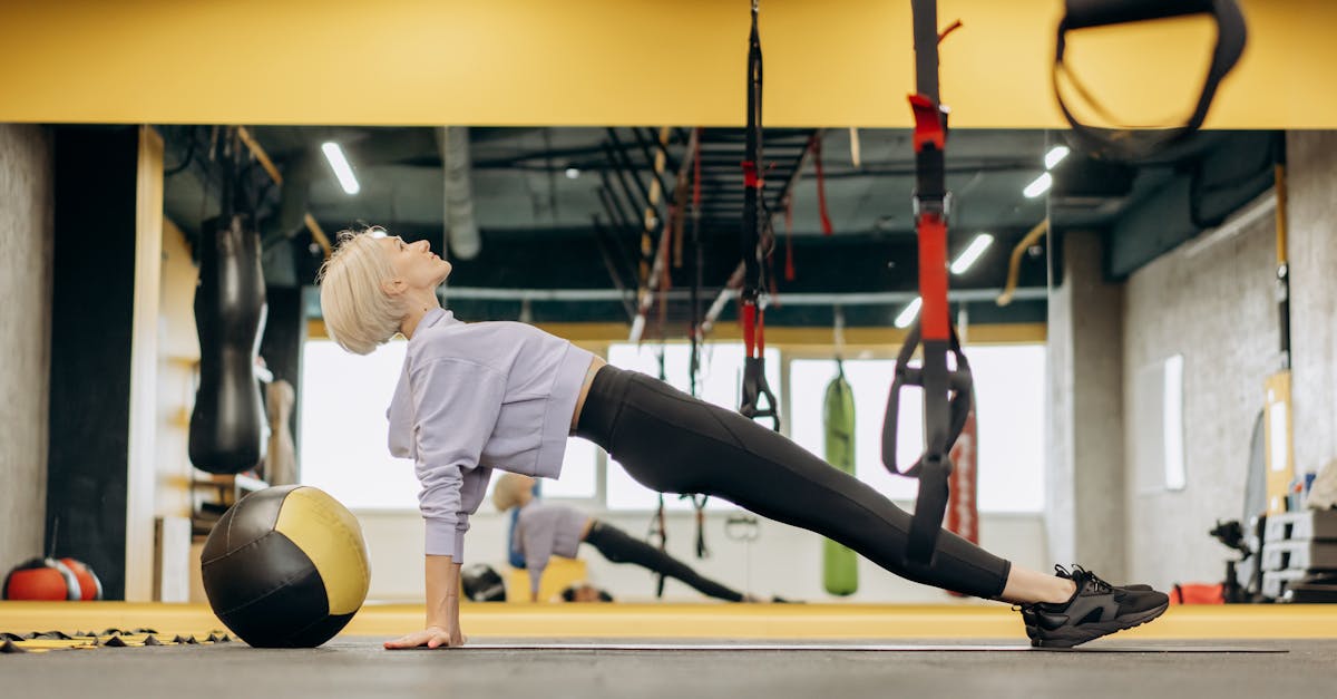 améliorez votre condition physique globale avec un entraînement de stabilité de base. découvrez des exercices et des techniques efficaces pour renforcer vos muscles centraux, améliorer l'équilibre et la posture et améliorer les performances sportives. transformez vos entraînements et soutenez votre santé physique avec un noyau solide.