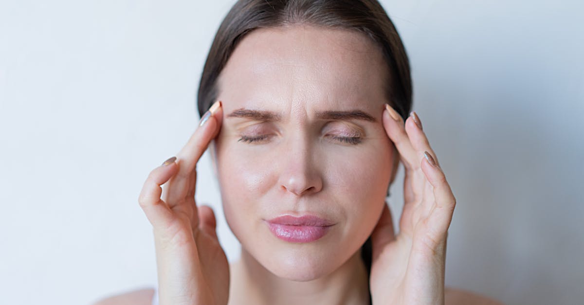 découvrez des solutions efficaces contre la migraine pour soulager la douleur et reprendre le contrôle de votre vie quotidienne. découvrez divers traitements, conseils de style de vie et remèdes naturels pour apaiser vos maux de tête et améliorer votre bien-être.