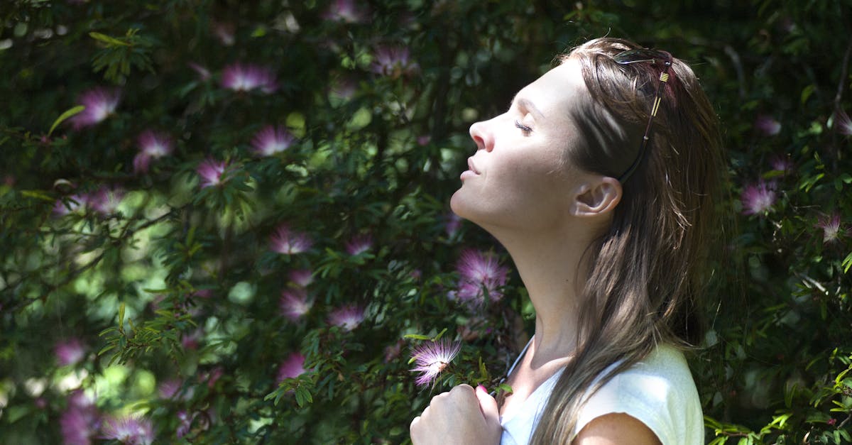 découvrez le pouvoir de la pleine conscience et comment elle peut transformer votre vie quotidienne. explorez des techniques, des avantages et des pratiques pour améliorer votre conscience, réduire le stress et favoriser une connexion plus profonde avec le moment présent.