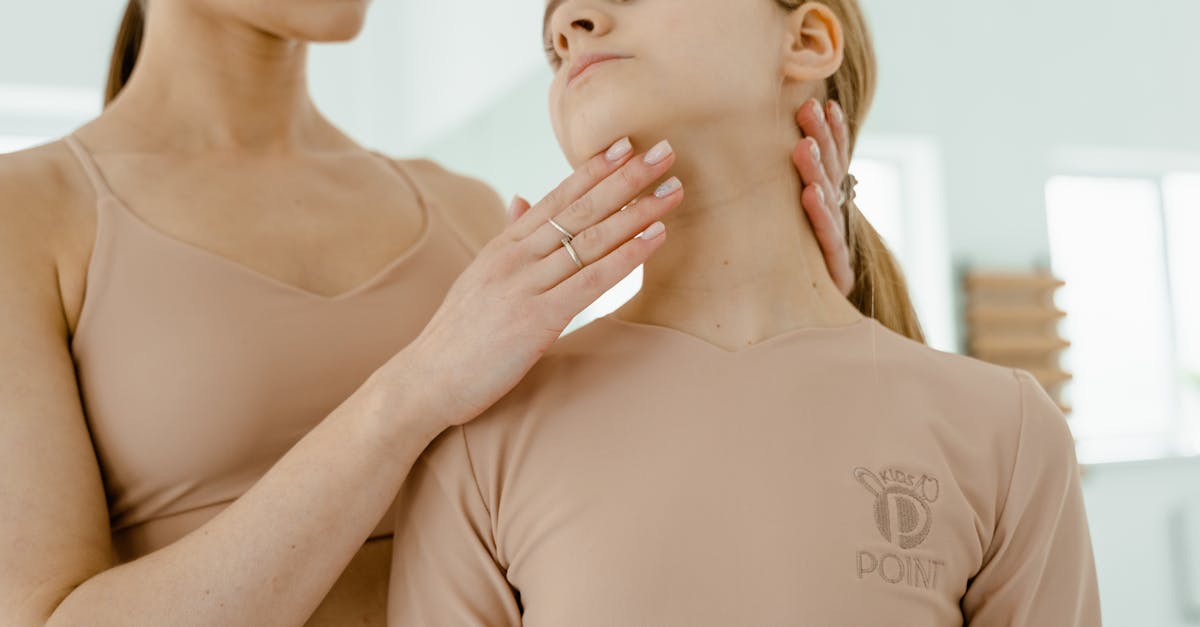 découvrez l'importance de la posture pour la santé et le bien-être général. Apprenez des conseils et des techniques pour améliorer votre posture, réduire la douleur et renforcer votre confiance dans les activités quotidiennes.