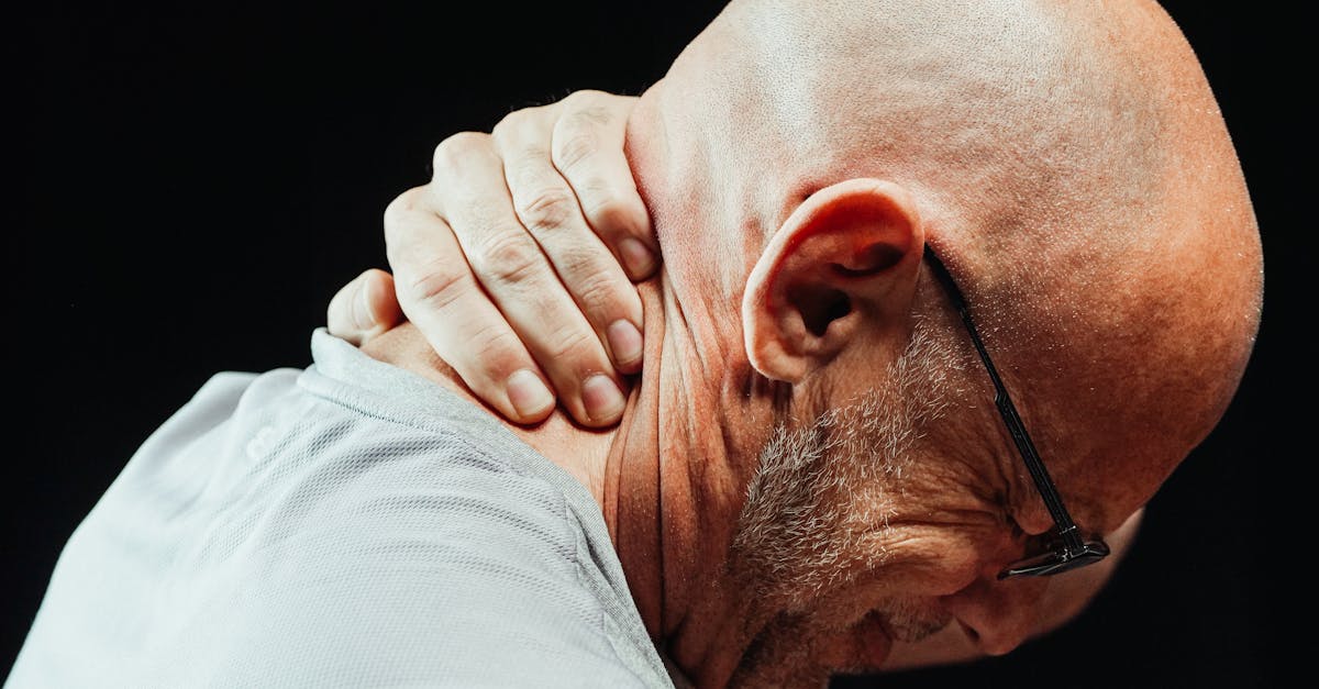 discover effective solutions and insights for managing shoulder pain. learn about common causes, treatment options, and preventive measures to improve your shoulder health and regain mobility.