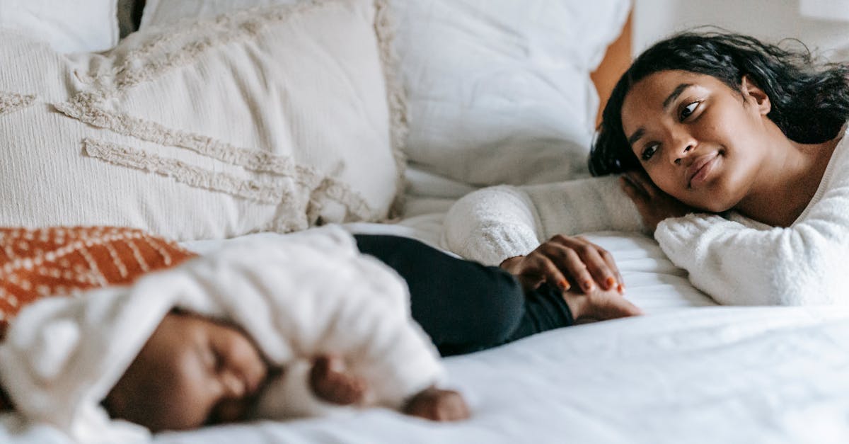 discover the best sleep positions for a restful night's sleep. explore how different postures can enhance comfort, reduce pain, and improve overall sleep quality. find out which positions are ideal for you!