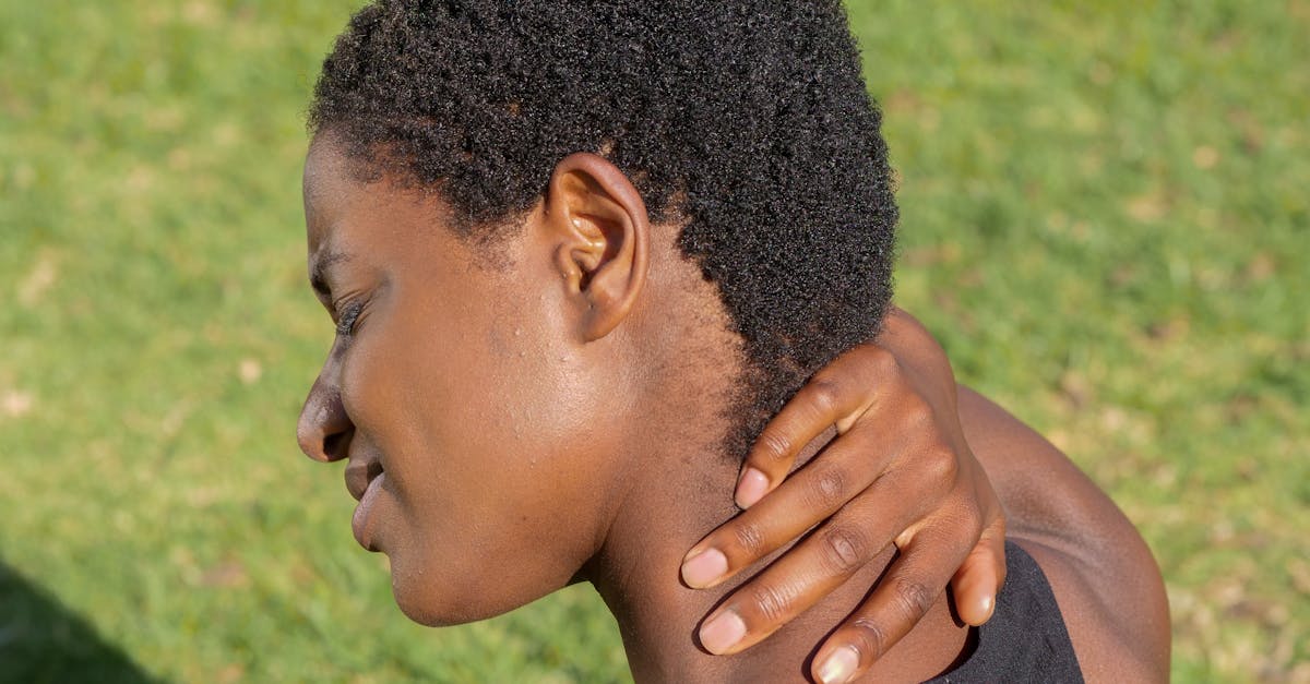 discover effective solutions for neck pain relief. explore causes, treatments, and prevention tips to help you manage discomfort and improve your well-being.