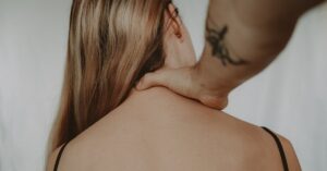 discover effective strategies to relieve upper back tension and improve your posture with our expert tips and techniques. say goodbye to discomfort and regain your mobility!