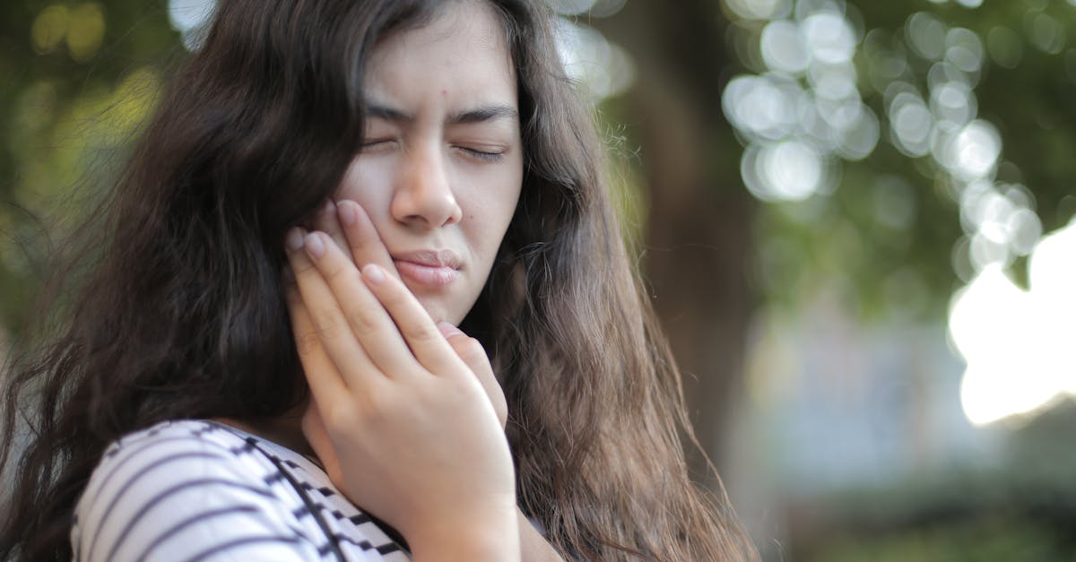 discover effective solutions for dorsal pain relief. explore methods to alleviate discomfort and improve your well-being. find the right treatments, tips, and expert advice to help you lead a pain-free life.