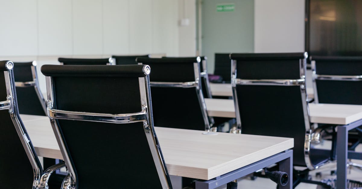discover the best ergonomic chairs designed to enhance comfort and support your posture during long hours of sitting. explore our range of stylish and functional chairs that promote healthy work habits.