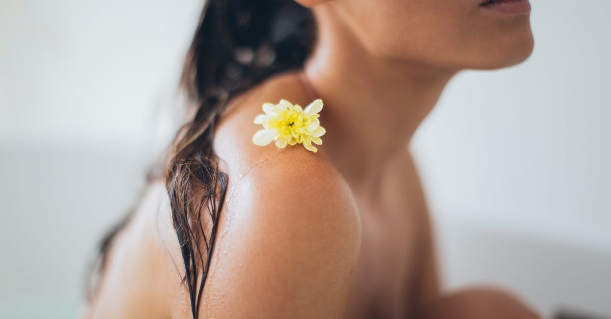 L'un des principaux aspects de l'approche Pulse Align repose sur la correction de la posture et le renforcement des abdominaux. Une mauvaise posture peut aggraver les symptômes des vertiges et compromettre l'équilibre du corps. Nos praticiens soulignent l'importance des exercices du tronc qui renforcent la stabilité de votre tronc et constituent une base solide pour améliorer votre posture. Intégrer ces exercices à votre routine quotidienne peut influencer considérablement votre équilibre et votre confort.