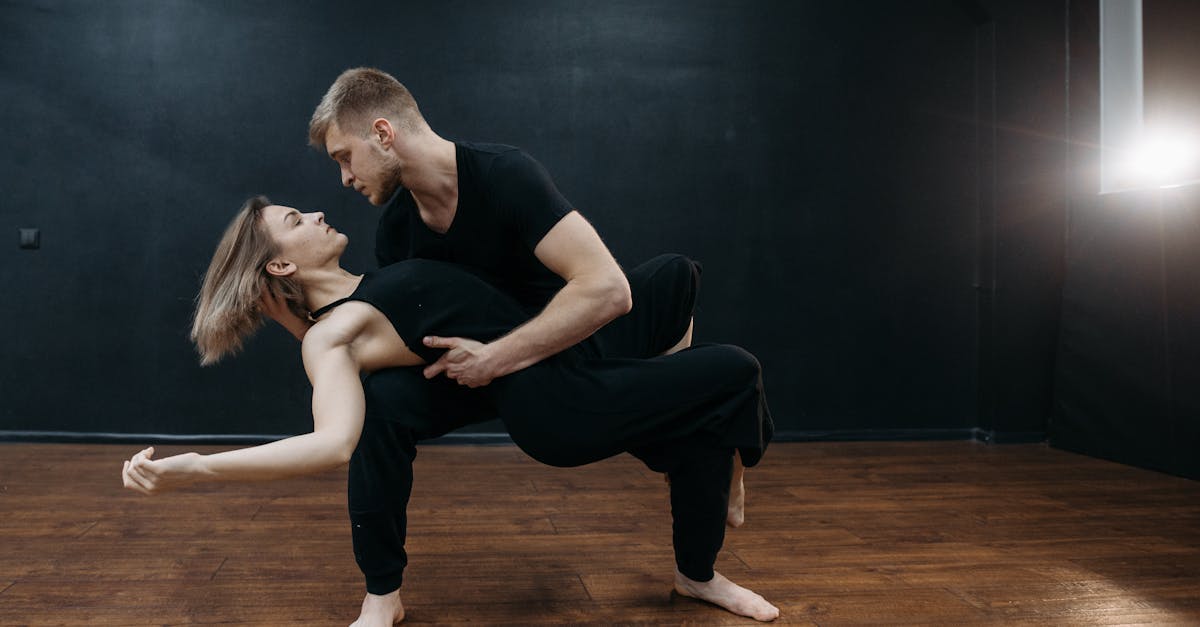 discover efficient lifting techniques to enhance your strength training routine. learn proper form, tips, and strategies to lift safely and effectively, minimizing injury risk while maximizing results.