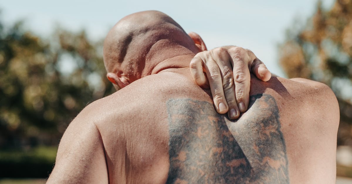 discover effective solutions for shoulder pain relief with our expert tips and techniques. learn how to alleviate discomfort and restore mobility for a healthier, active lifestyle.