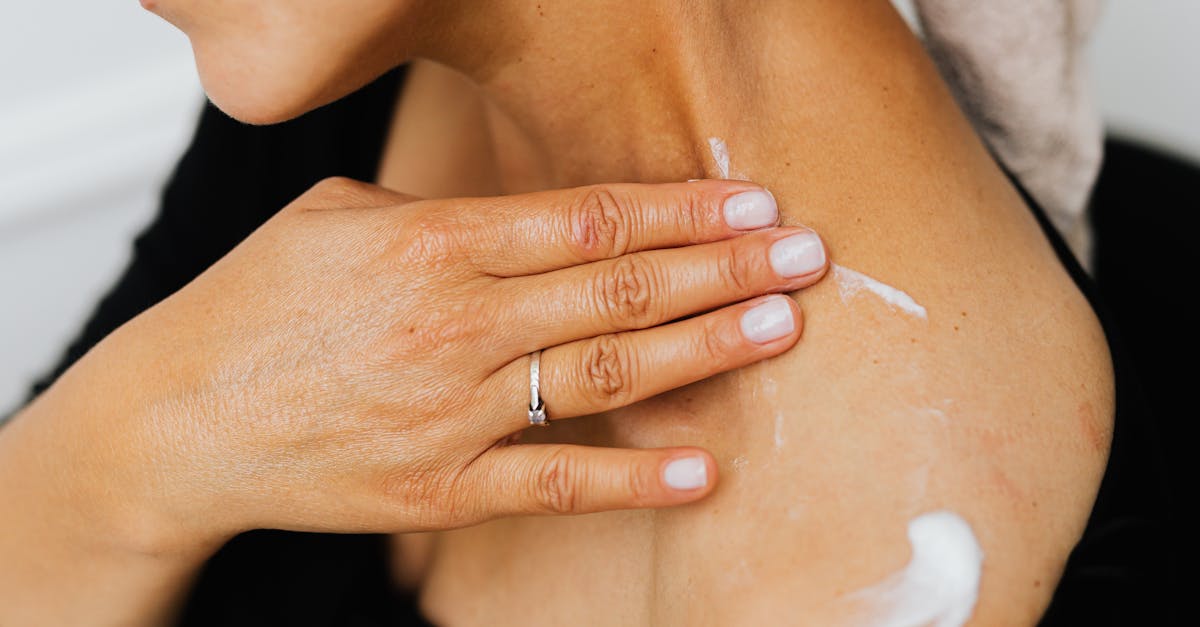 discover effective remedies and tips for relieving a stiff neck. learn about causes, prevention strategies, and expert advice to ease your discomfort and improve your mobility.