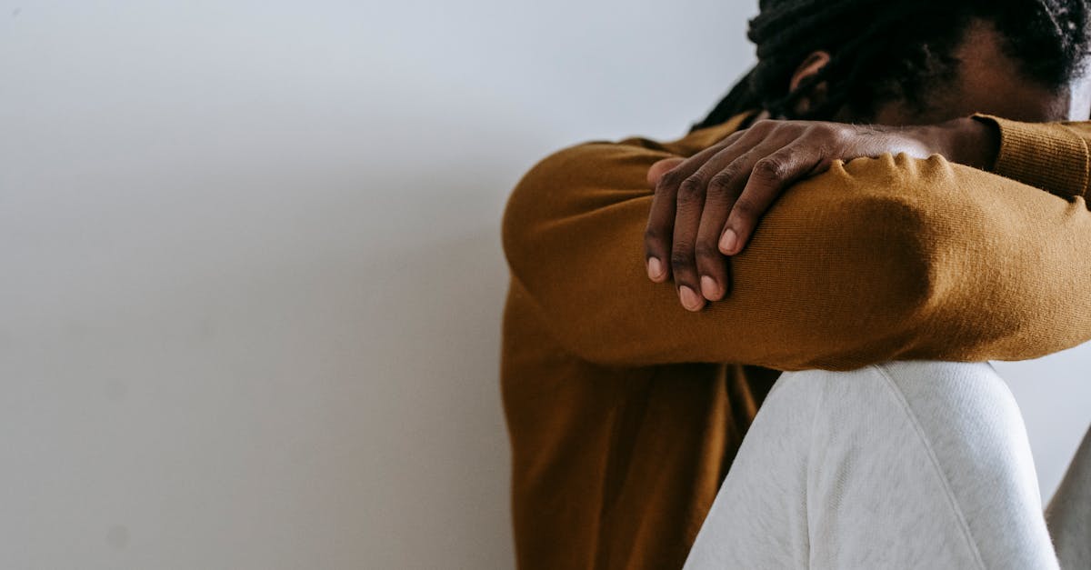 discover effective strategies for managing migraines, including symptoms, triggers, and the latest treatments. gain insights into lifestyle changes and alternative therapies to reduce the frequency and severity of migraines.