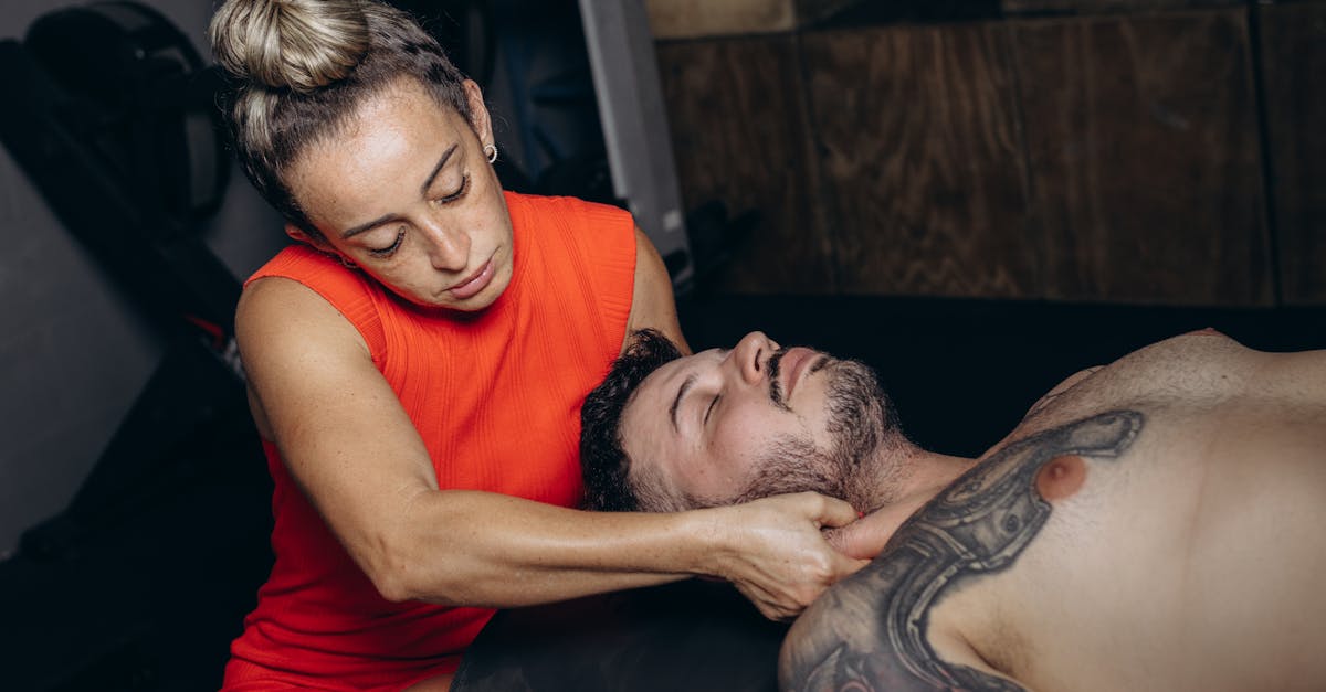 enhance your neck flexibility with our comprehensive guide. discover effective stretches and exercises to improve mobility, reduce tension, and prevent injury. perfect for athletes and anyone looking to ease neck discomfort.