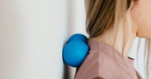 discover effective relief strategies for neck pain and learn about its common causes. explore exercises, treatments, and preventive tips to improve your neck health and enhance your quality of life.