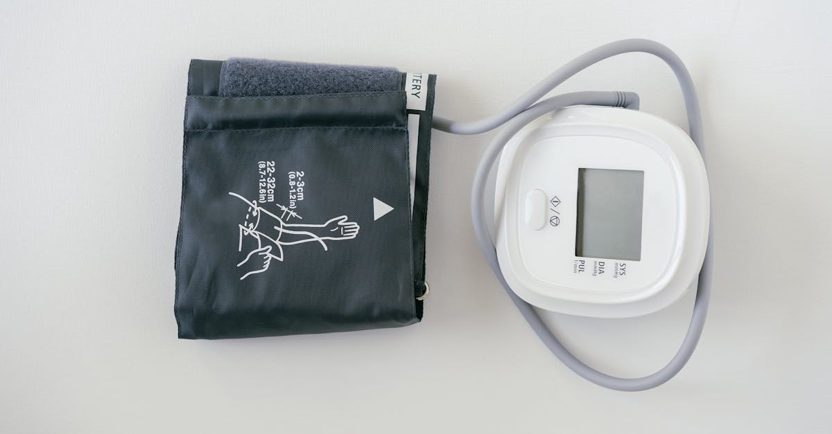 De nombreux patients ont rapporté des résultats transformateurs après avoir suivi la thérapie de décompression neurovertébrale de TAGMED. Par exemple, un patient a déclaré : « Après seulement quelques séances, mes symptômes de sciatique se sont considérablement améliorés, me permettant de reprendre mes activités quotidiennes sans gêne. » Un autre patient a souligné la réduction significative de ses maux de dos, lui permettant de profiter pleinement de la vie. Ces témoignages soulignent les avantages pratiques et le soulagement durable de la douleur que cette approche thérapeutique peut apporter.