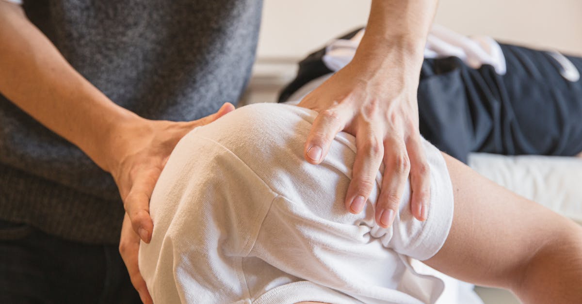 explore the causes, symptoms, and treatments for thoracic spine pain. discover effective techniques for relief and learn how to manage your discomfort for a healthier, more active lifestyle.