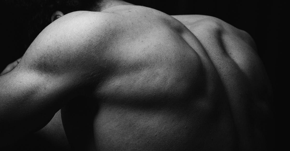 discover effective techniques and exercises to strengthen and alleviate discomfort in your upper back. explore comprehensive guides, expert tips, and valuable insights for maintaining a healthy posture and preventing upper back pain.