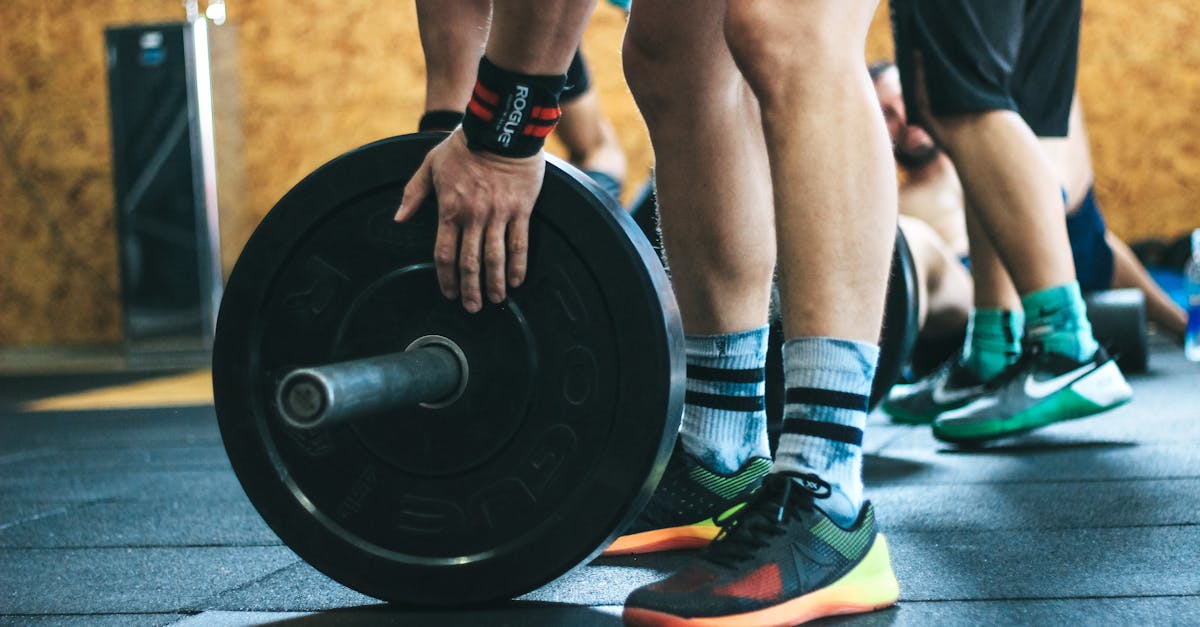 discover effective lifting techniques to enhance your strength training routine. learn proper form, safety tips, and strategies to maximize your performance and prevent injuries. perfect for beginners and advanced lifters alike.