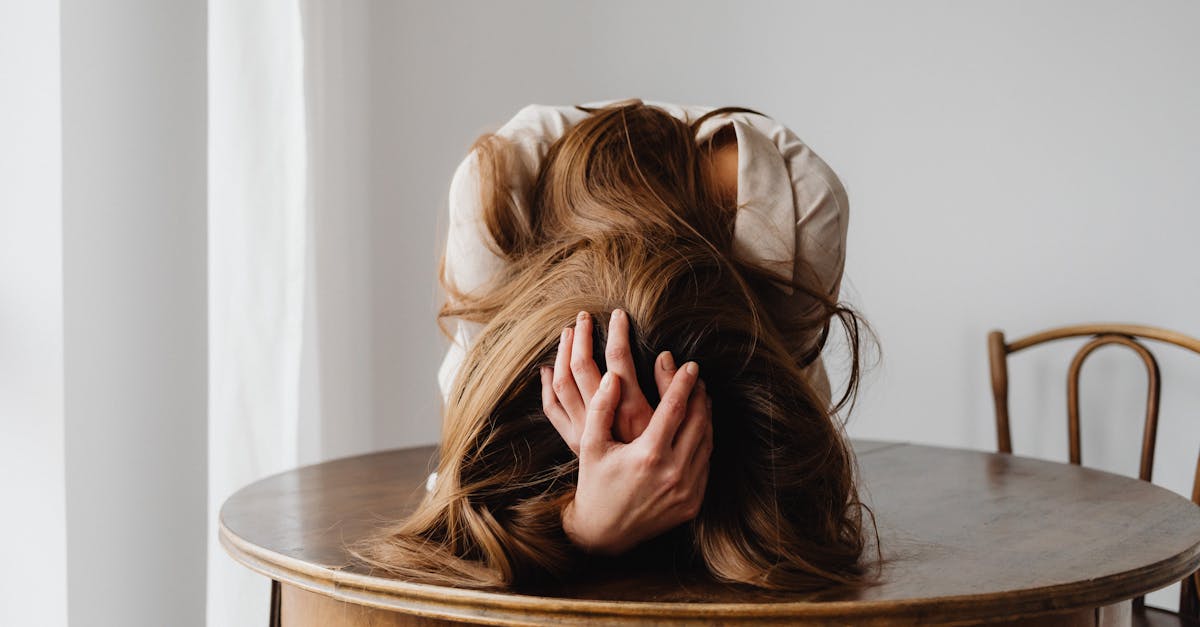 discover effective solutions for migraine relief. explore tips, treatments, and natural remedies to alleviate pain and enhance your well-being. say goodbye to debilitating headaches and regain control of your life.