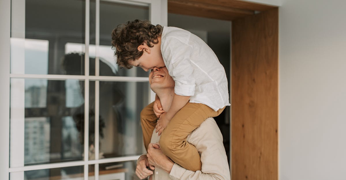 discover the beauty and style of rounded shoulders, a trend that adds a soft, elegant silhouette to any outfit. learn how to incorporate this design feature into your wardrobe for a chic and modern look.