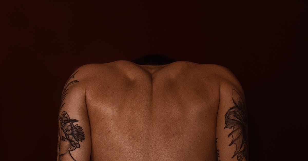 discover the unique characteristics and styling tips associated with rounded shoulders. learn how to dress to enhance your silhouette and embrace your natural shape with confidence.