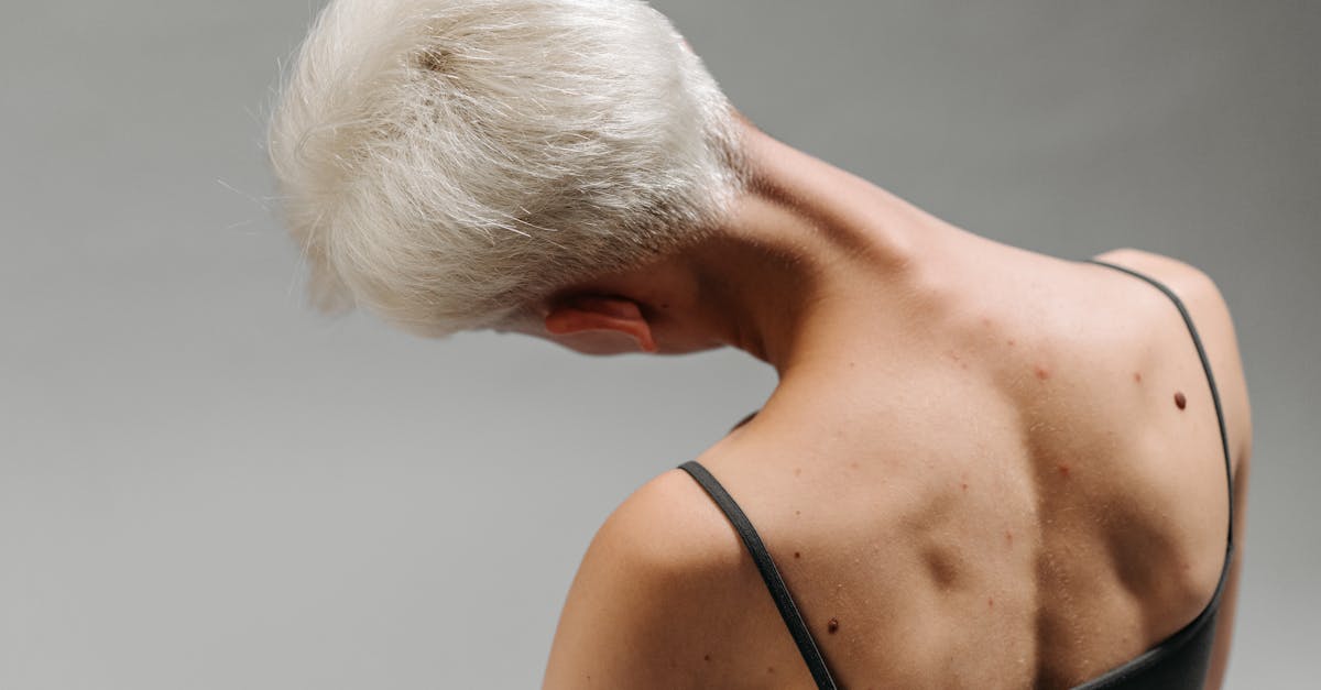 discover effective exercises and tips to strengthen and sculpt your shoulders. learn about the anatomy of the shoulder, workout routines, and injury prevention strategies for optimal shoulder health.