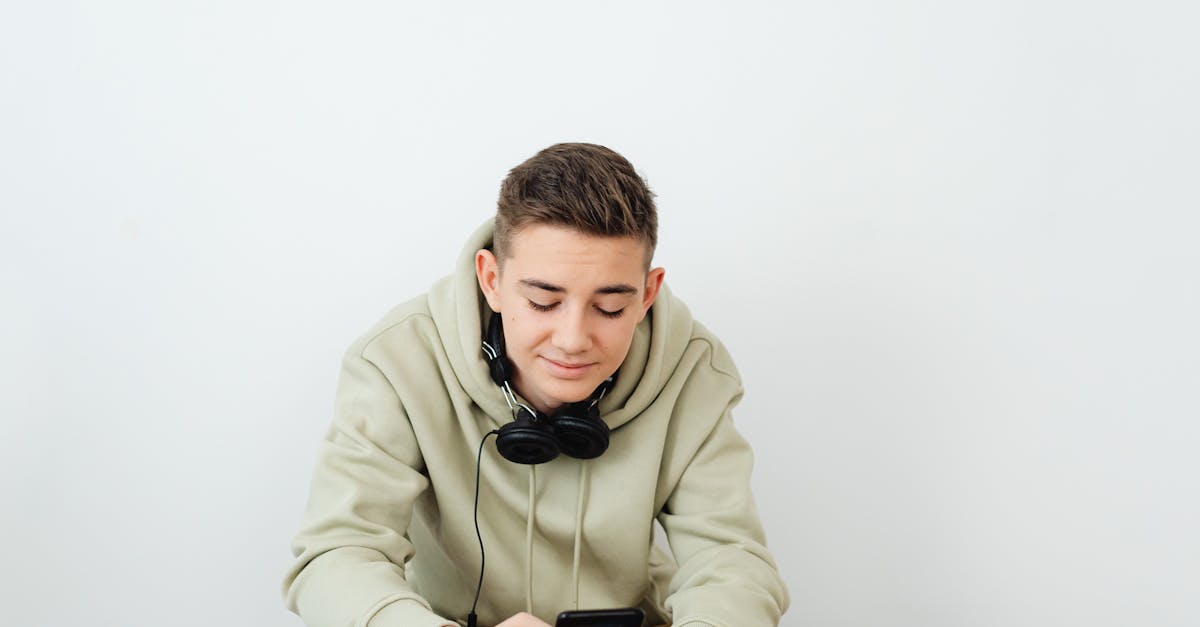 discover the causes, symptoms, and effective solutions for tech neck. learn how to prevent neck pain from excessive screen use and improve your posture with expert tips.